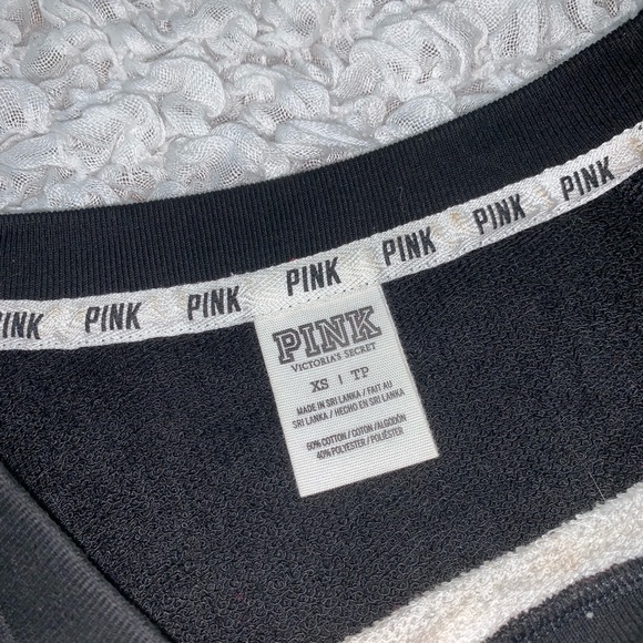 VS Pink Crewneck - Picture 3 of 3